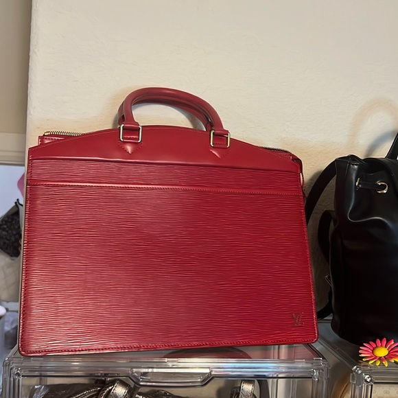 Red riviera LV - Picture 1 of 1